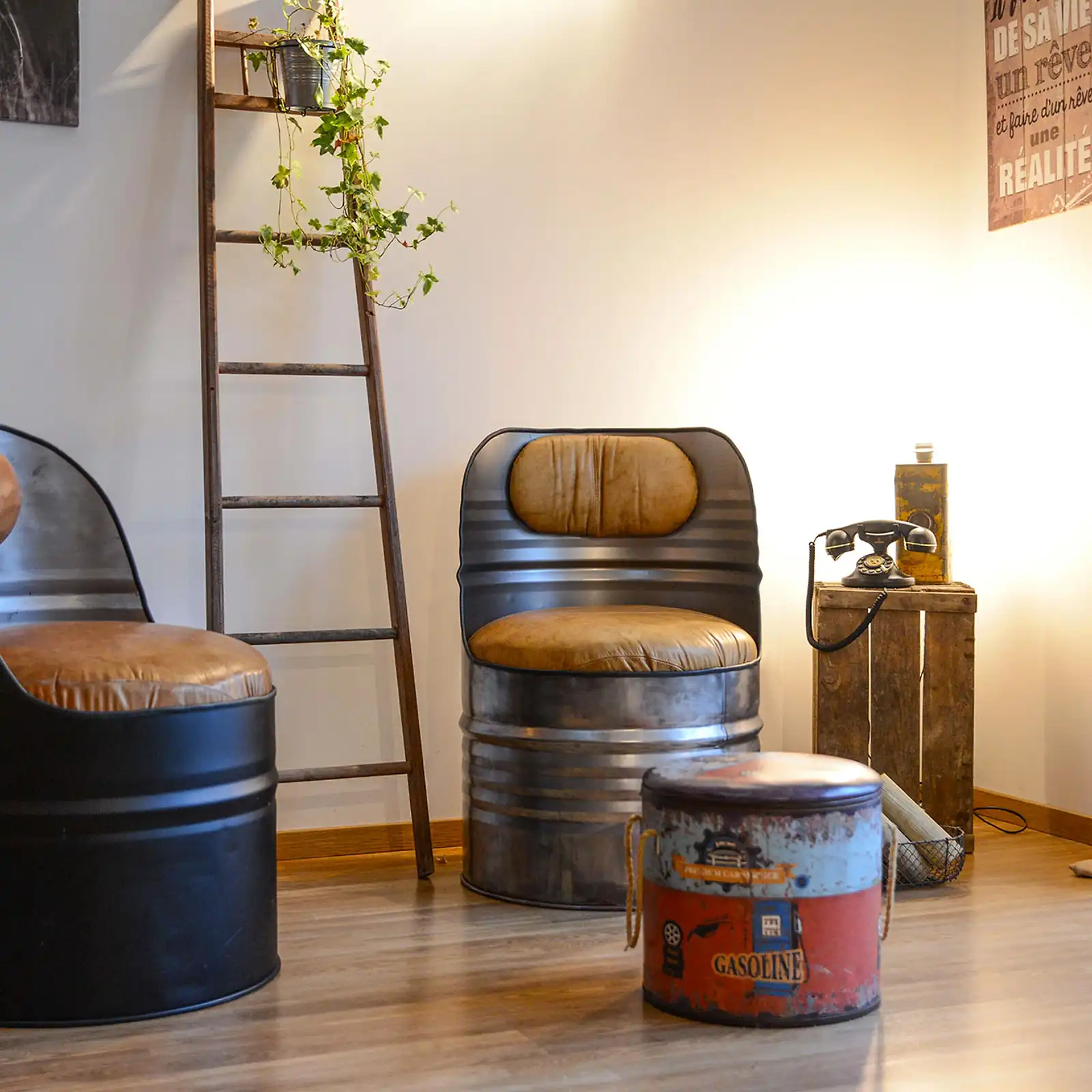 Thumbnail: Fauteuil baril industriel recyclé - Noir cuir camel