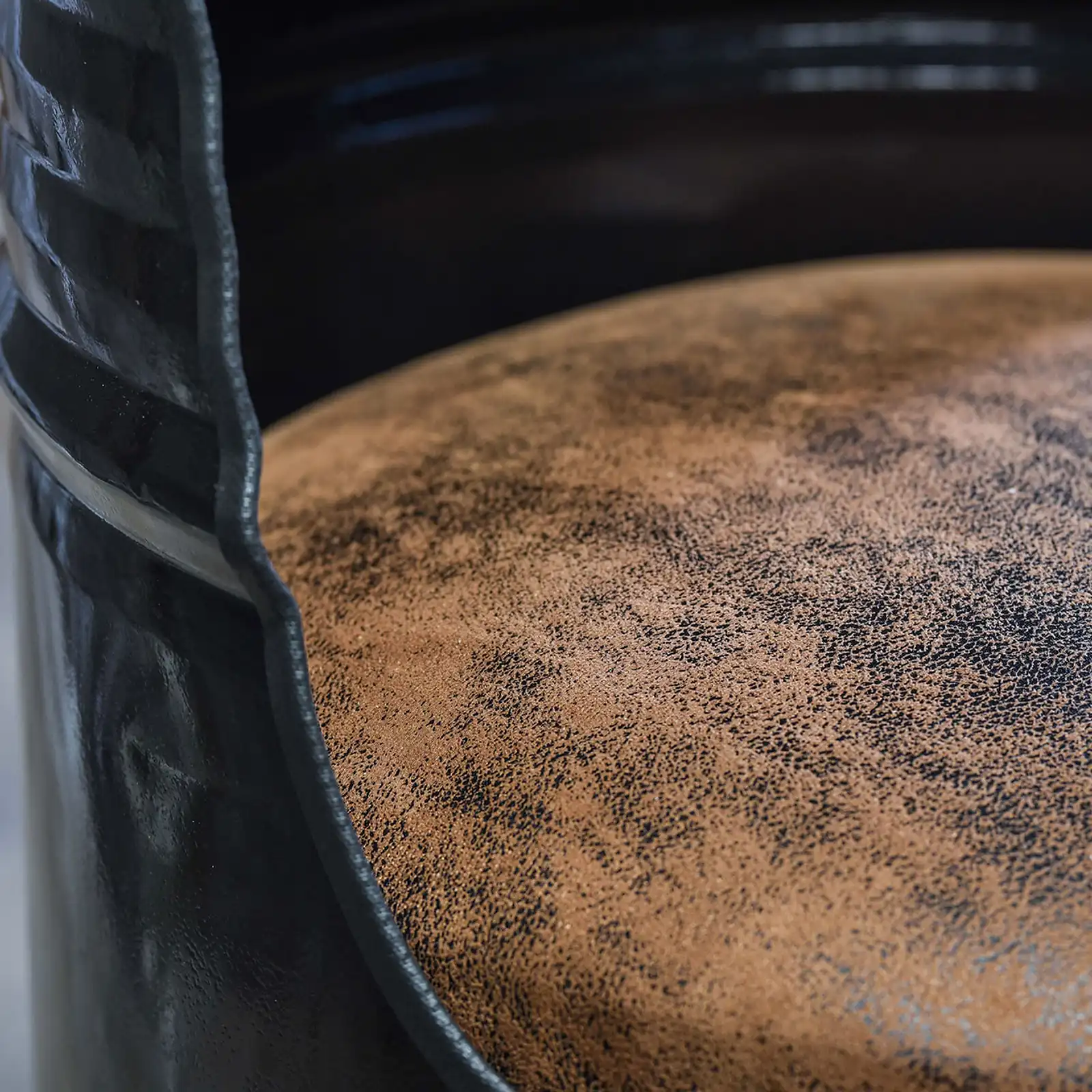Thumbnail: Fauteuil baril industriel recyclé - Noir