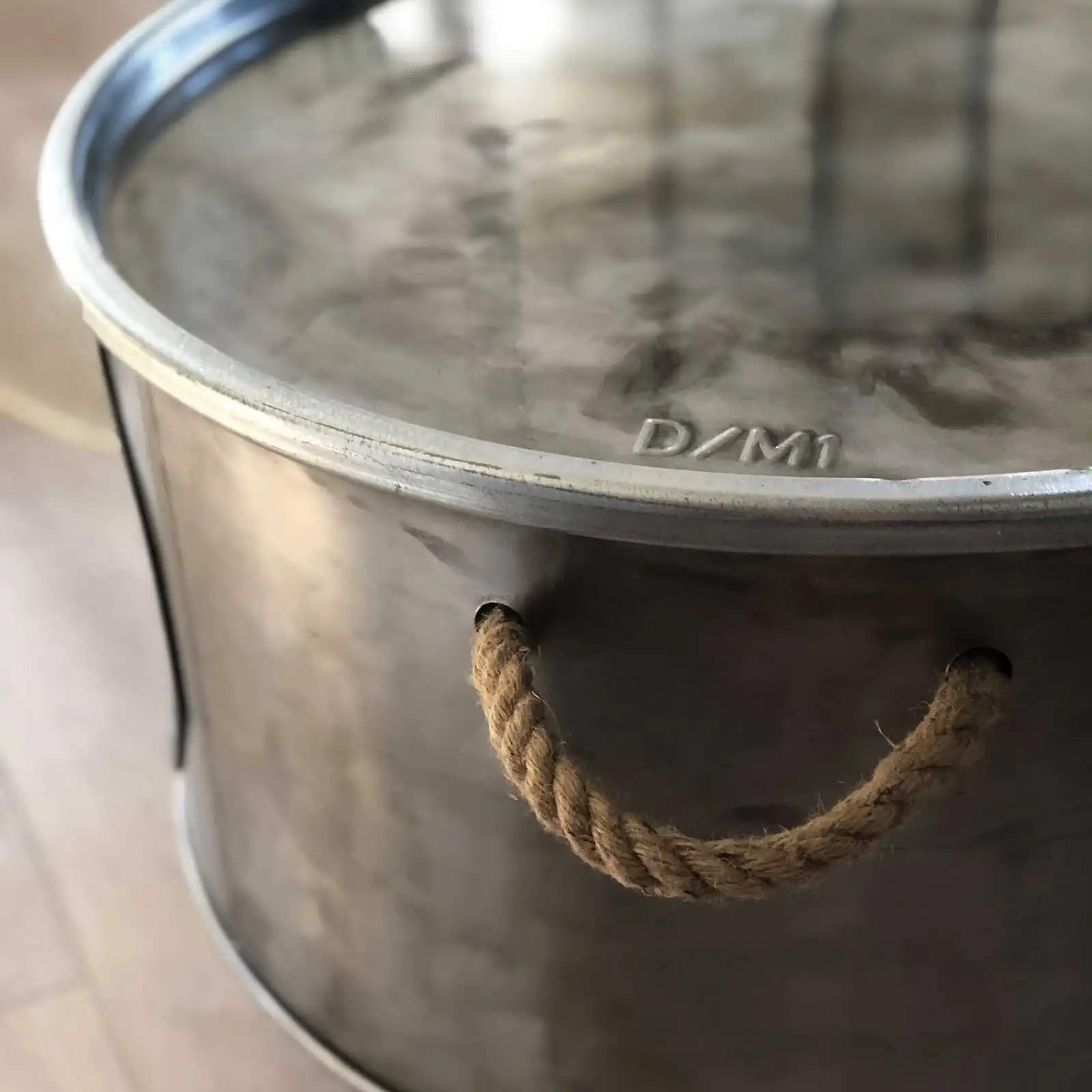 Thumbnail: Table basse bidon recyclé - metal